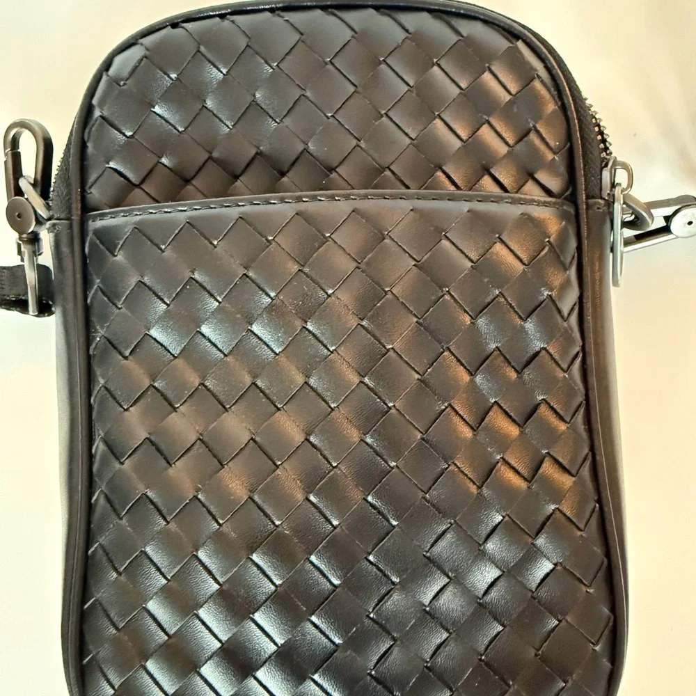 Bottega Veneta Black Leather Men's Bag